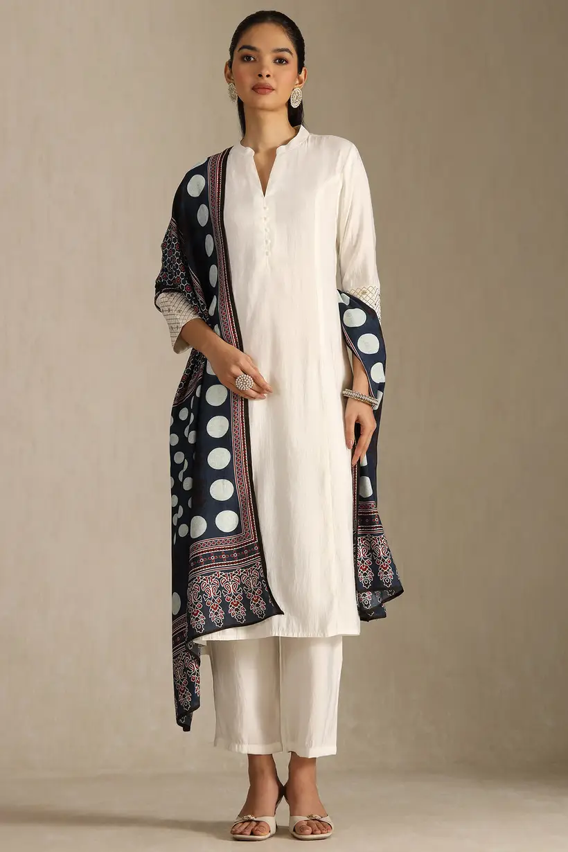 Off White Silk Blend Woven Design Suit Set With Zari